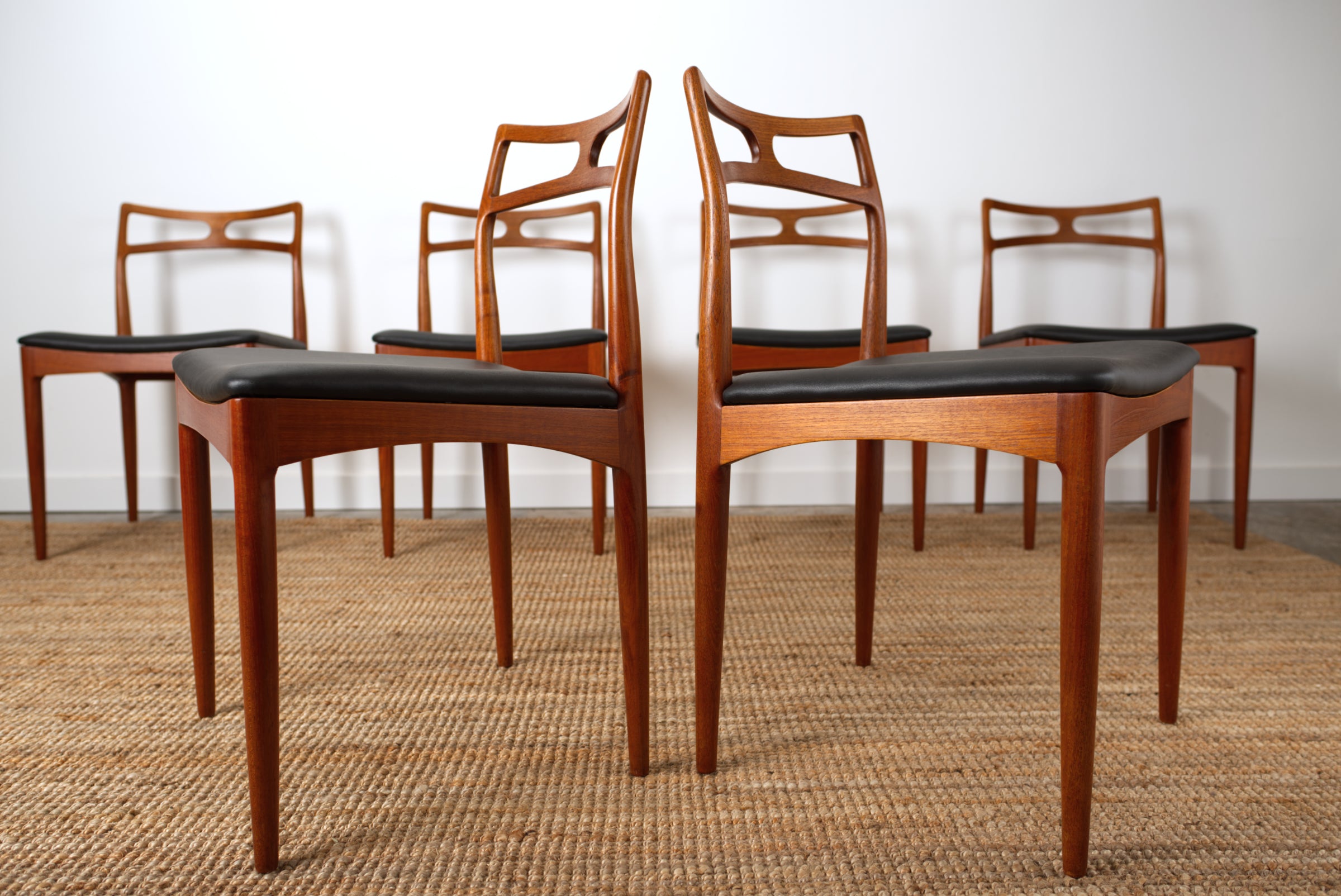 Johannes Andersen - model 94 chairs - set of 5 (6)