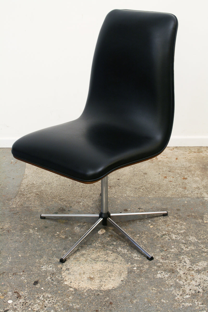 Rosewood Mid century swivel chair 1 in revolution. Front.