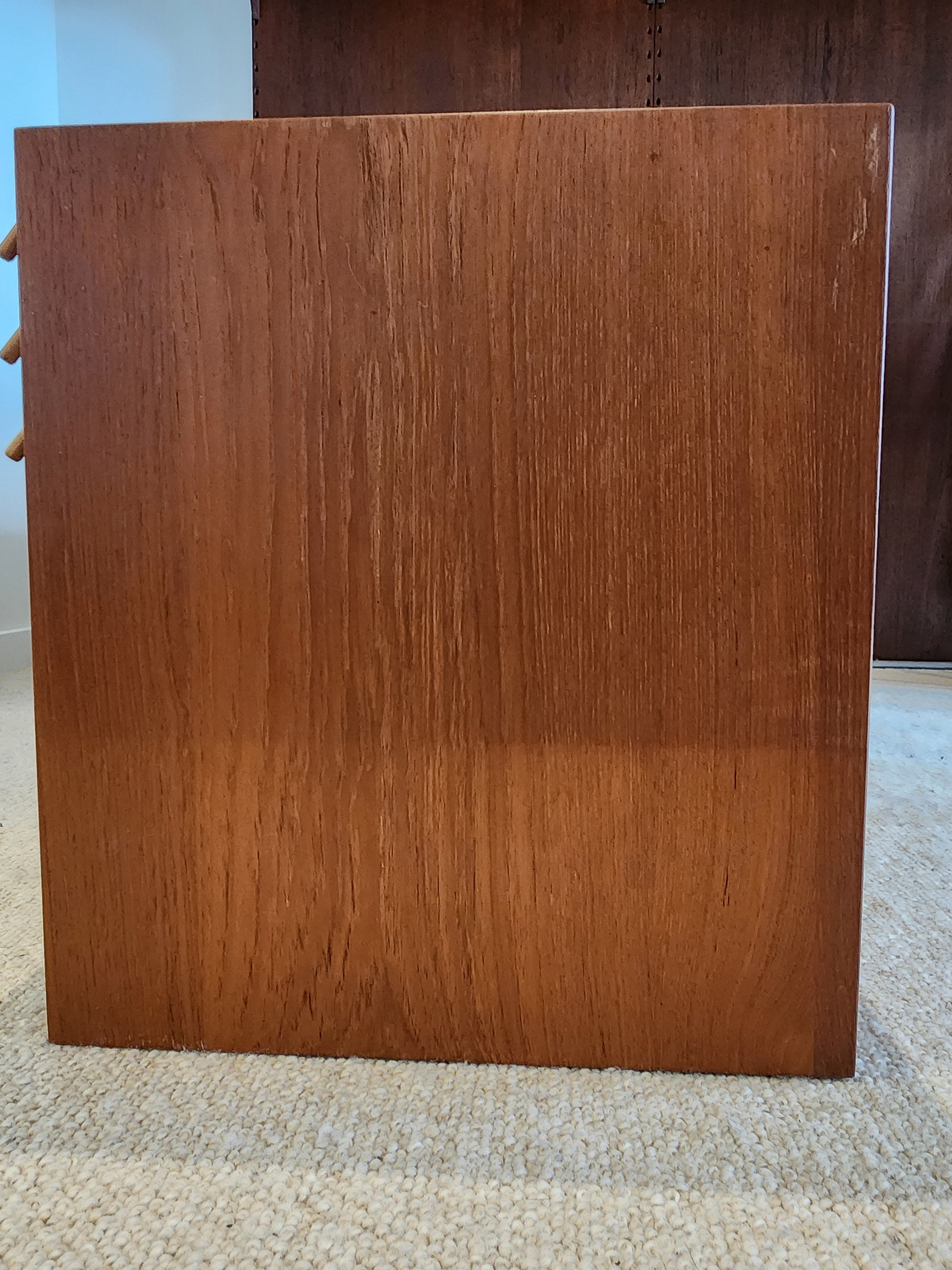 Danish Teak Cadovius system cabinet end closeup  3 of 4.