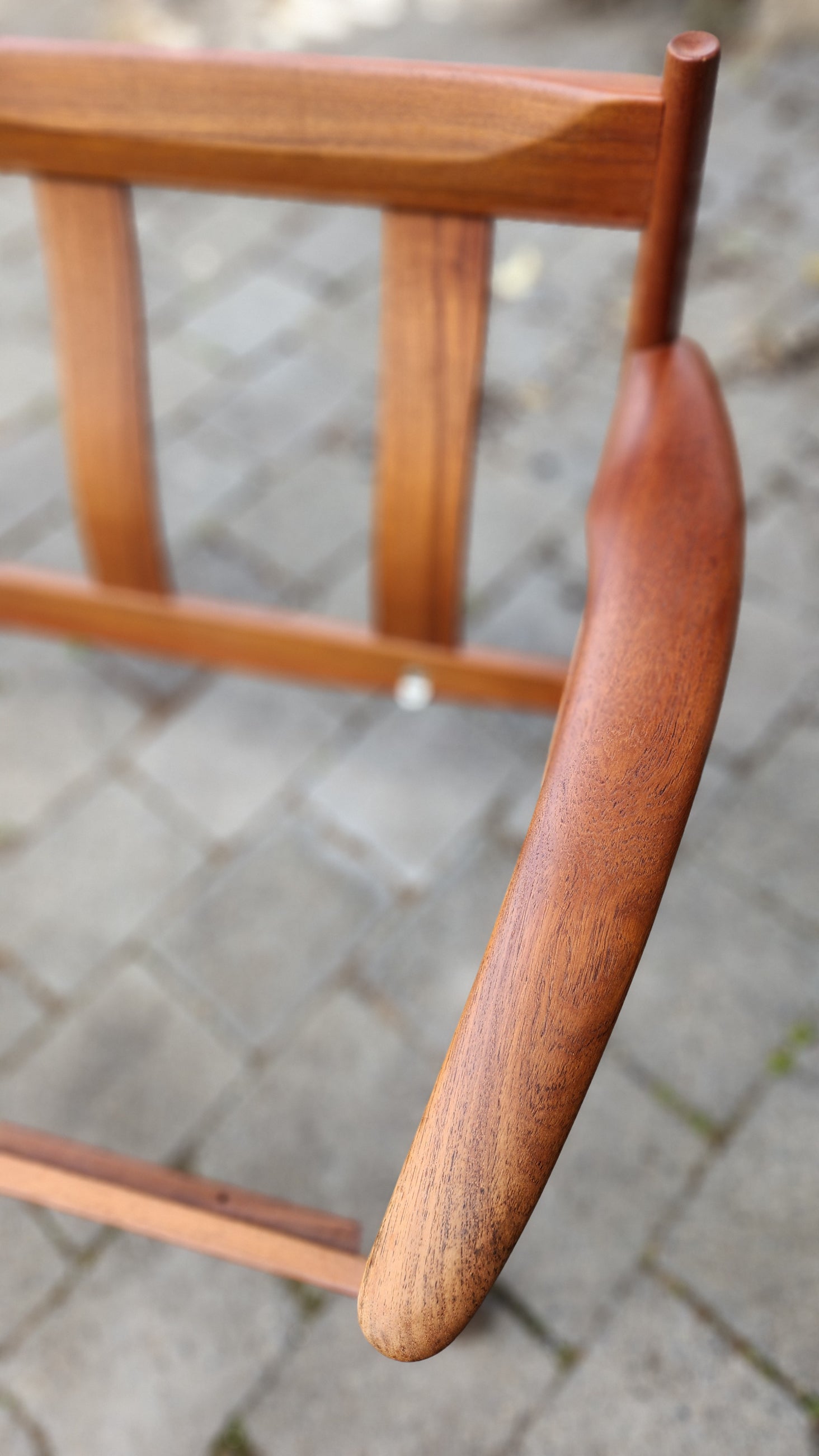 Gete Jalk model 118 sofa in Teak. from above showing arm detail.