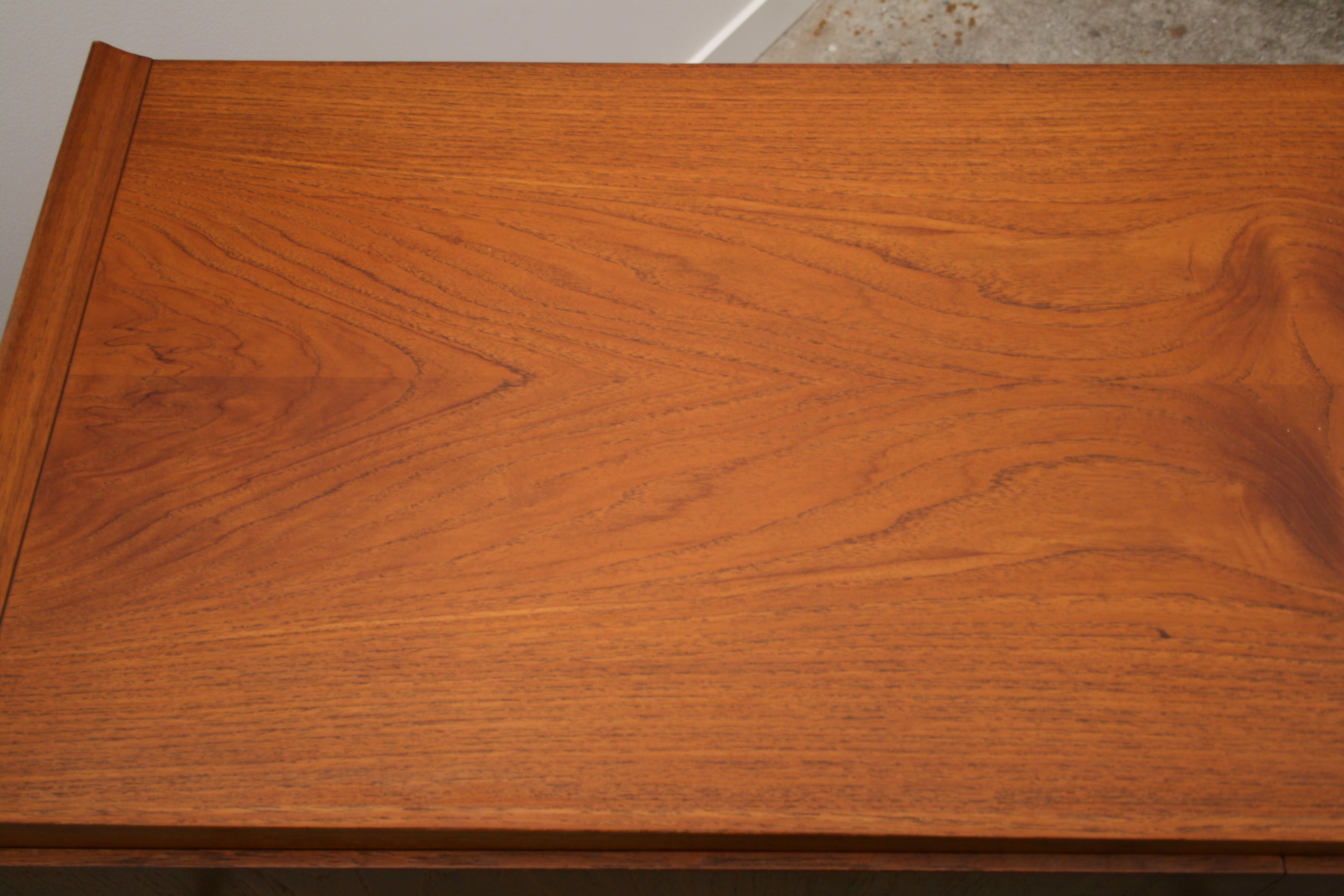 Mid Century sideboard close up of top detail left.
