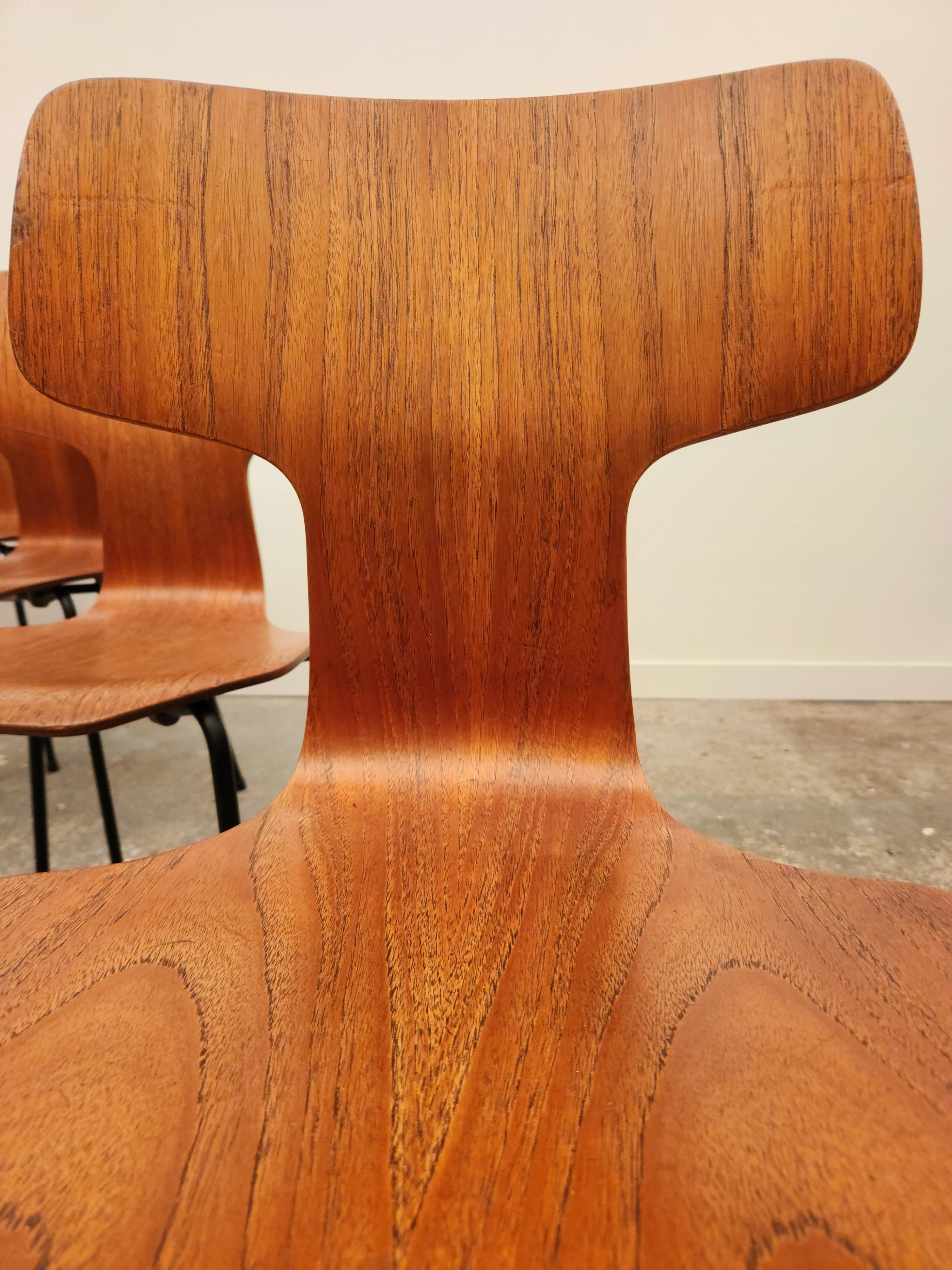 Teak Mid Century Dining Chairs. Close up of backrest chair 1