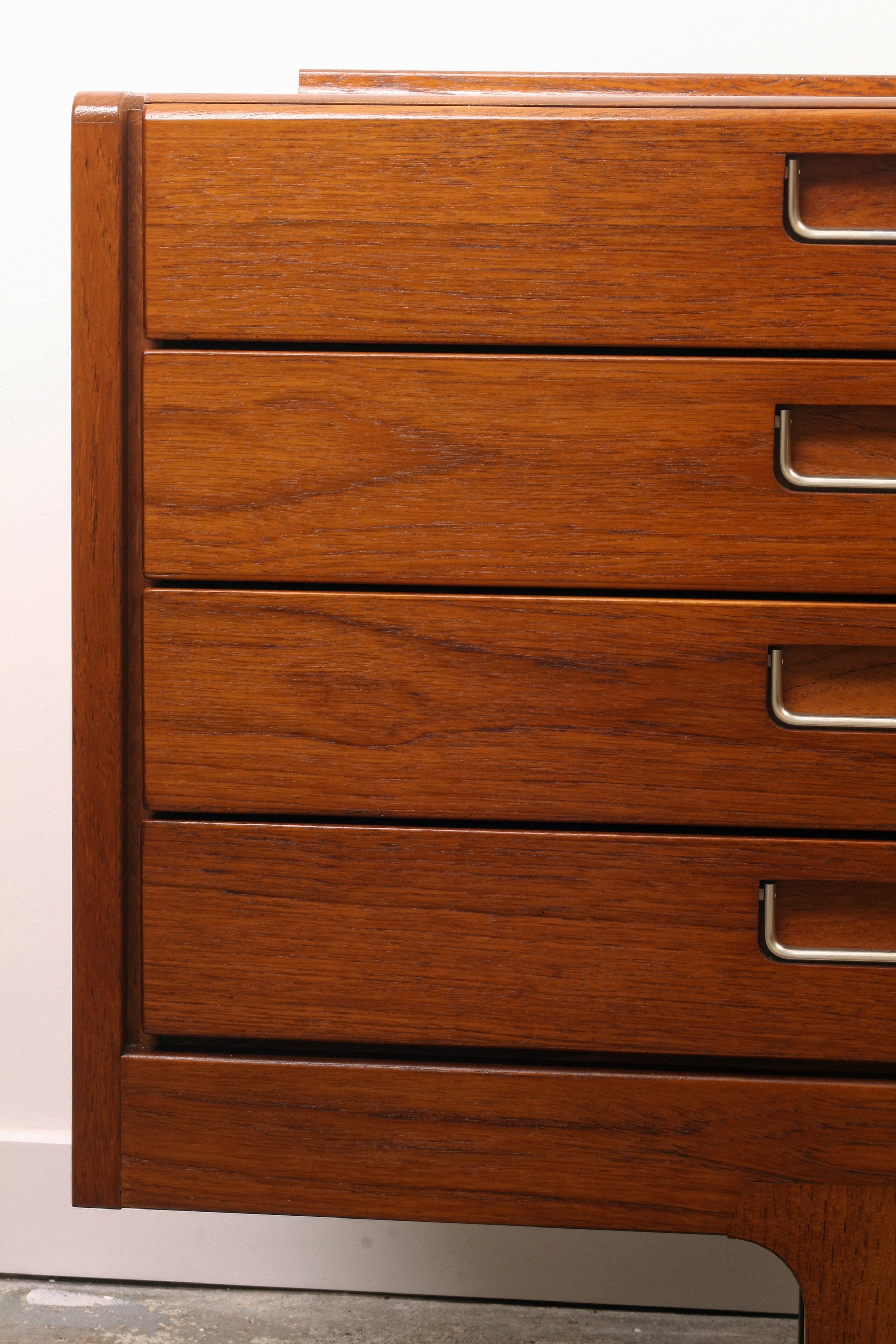 Meredew Mid Century Teak Sideboard closeup drawer handles.